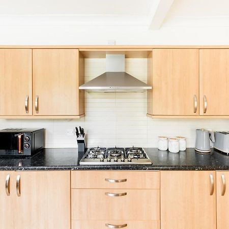 Beautiful 6 Bedroom House For 17 Guests Next To Edgbaston Stadium เบอร์มิงแฮม ภายนอก รูปภาพ