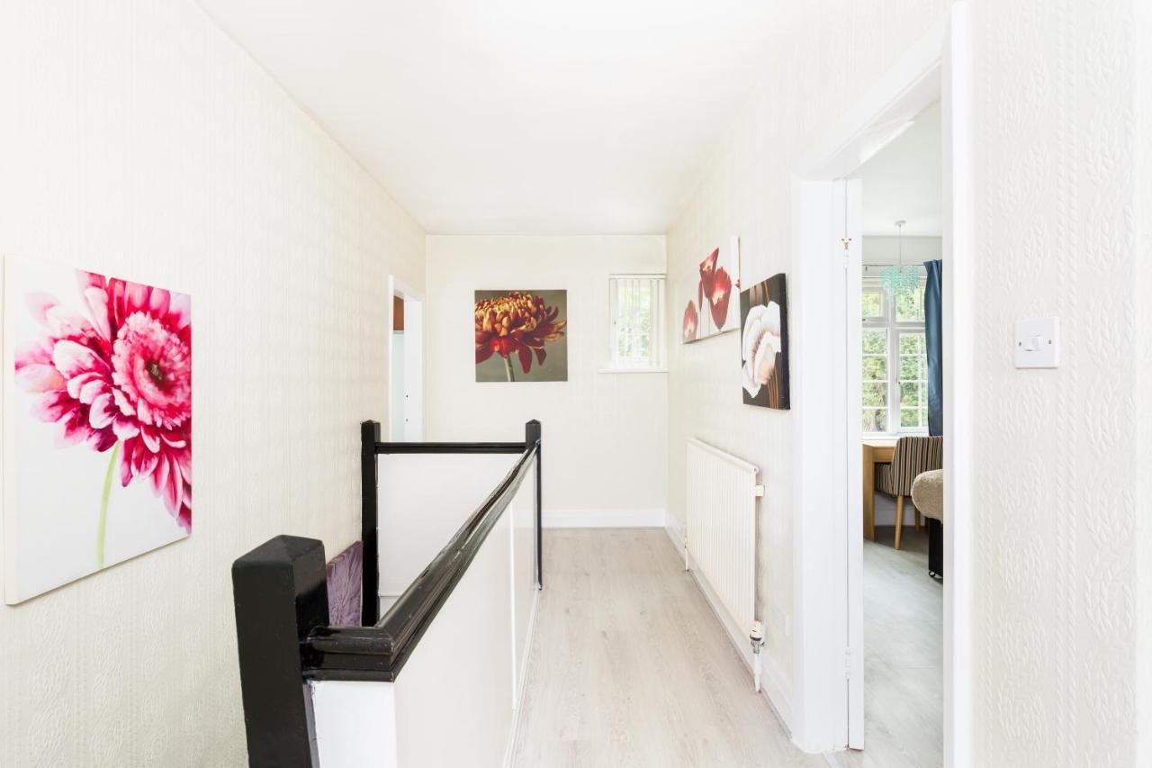 Beautiful 6 Bedroom House For 17 Guests Next To Edgbaston Stadium เบอร์มิงแฮม ภายนอก รูปภาพ
