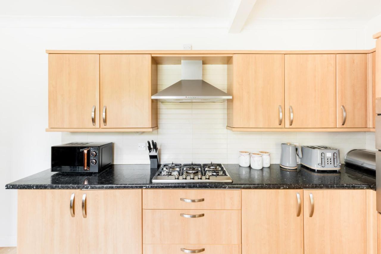 Beautiful 6 Bedroom House For 17 Guests Next To Edgbaston Stadium เบอร์มิงแฮม ภายนอก รูปภาพ