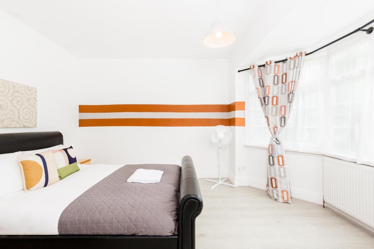 Beautiful 6 Bedroom House For 17 Guests Next To Edgbaston Stadium เบอร์มิงแฮม ภายนอก รูปภาพ